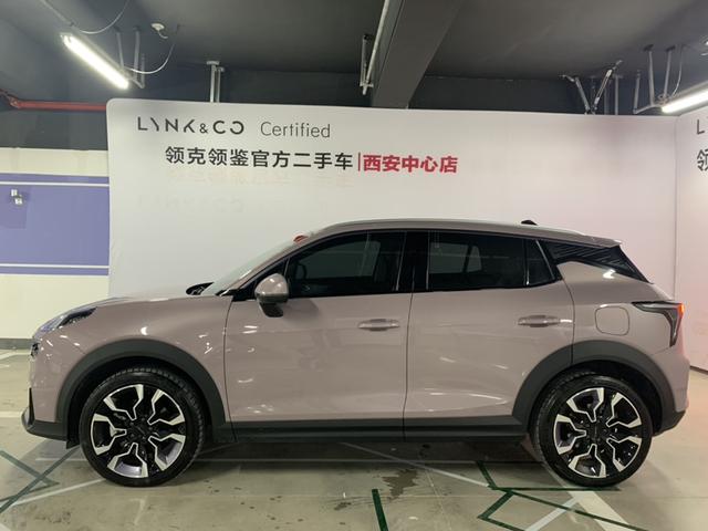 Lynk & Co 06 EM-P