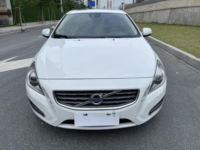 Volvo S60 (imported)