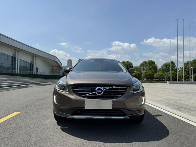 Volvo XC60 (imported)