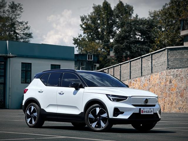 Volvo XC40 EV