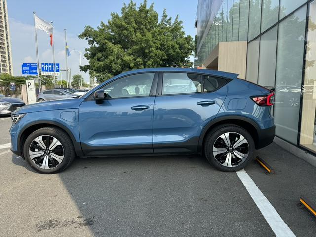 Volvo C40 EV