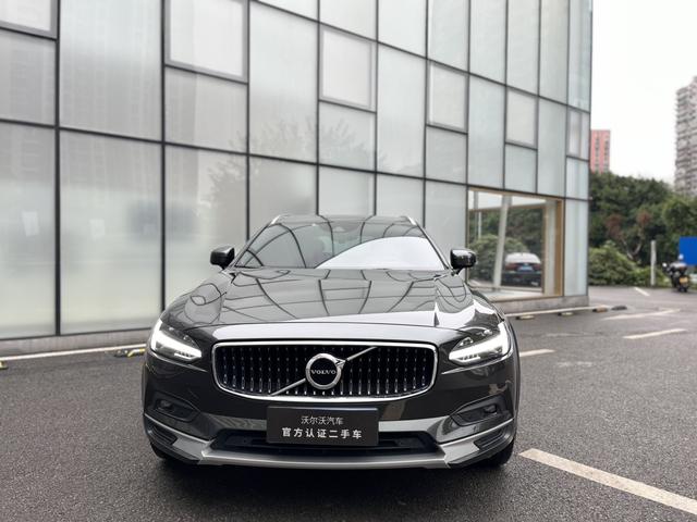 Volvo V90