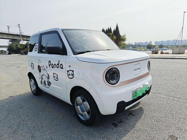 Geely Panda