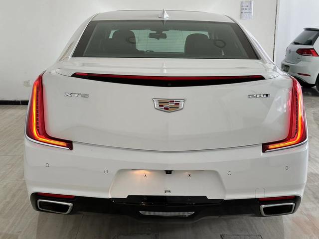 Cadillac XTS