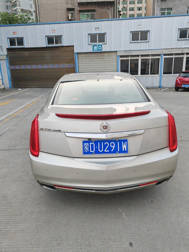 Cadillac XTS