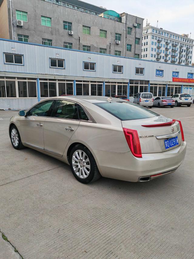 Cadillac XTS