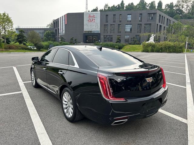 Cadillac XTS