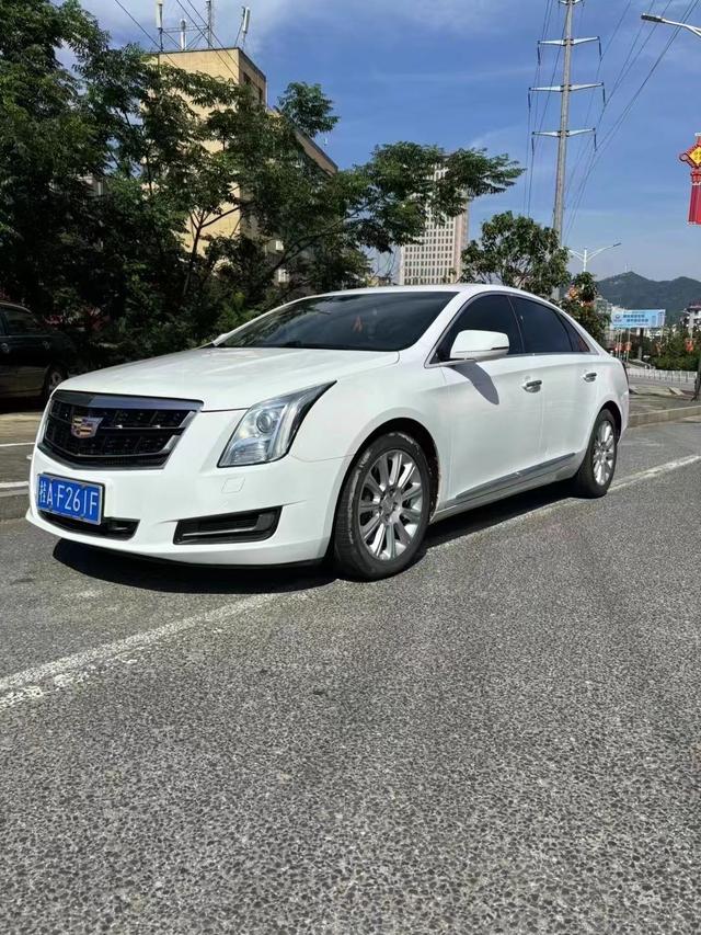 Cadillac XTS