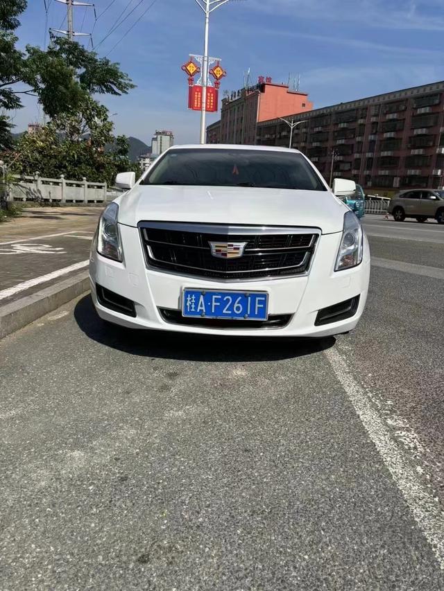 Cadillac XTS