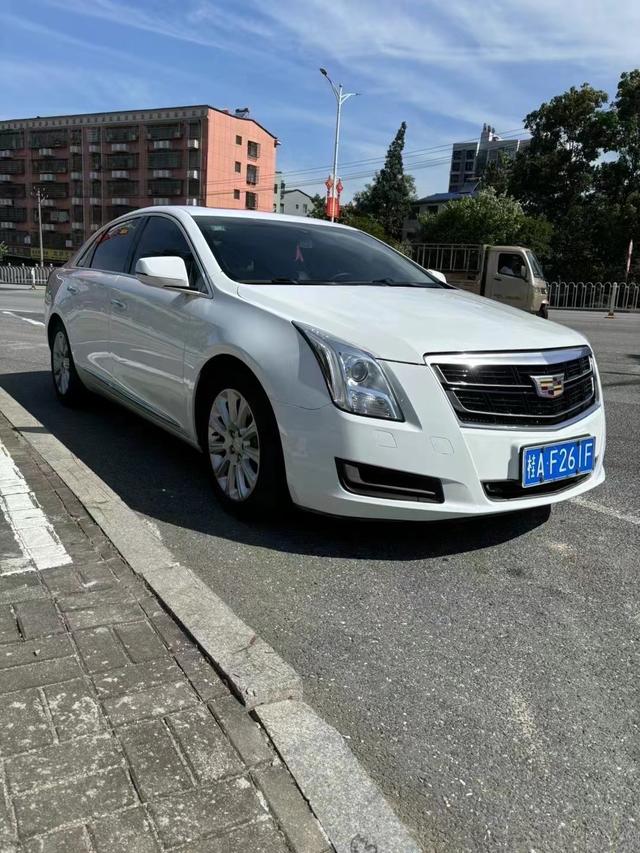 Cadillac XTS