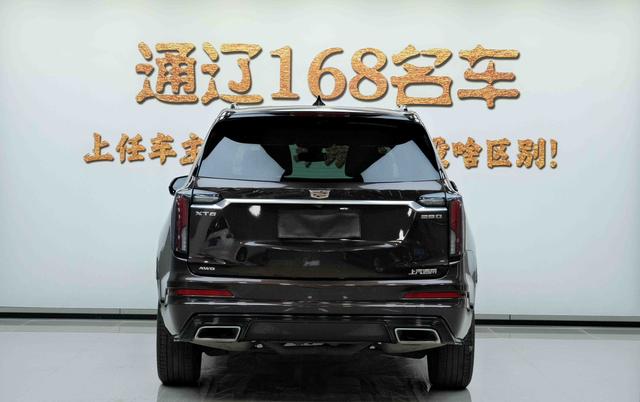 Cadillac XT6