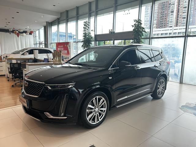 Cadillac XT6