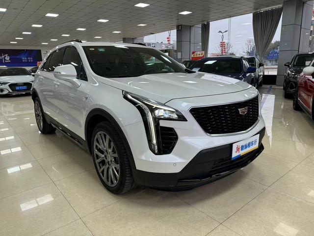 Cadillac XT4