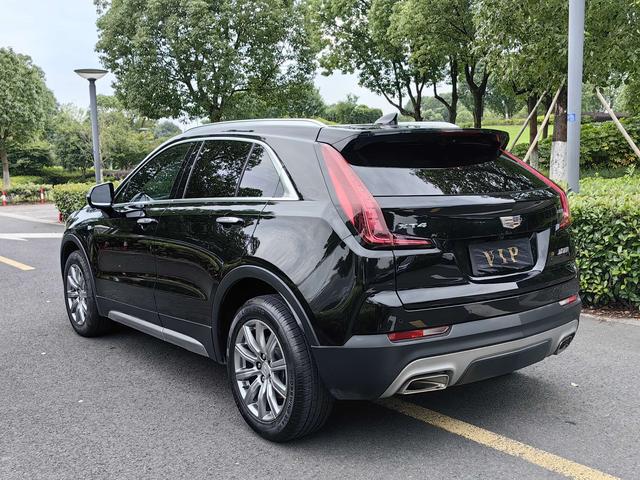 Cadillac XT4