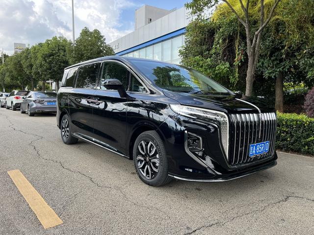 Hongqi HQ9