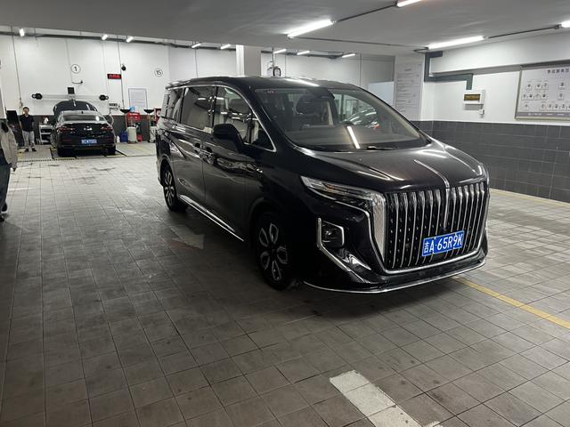 Hongqi HQ9