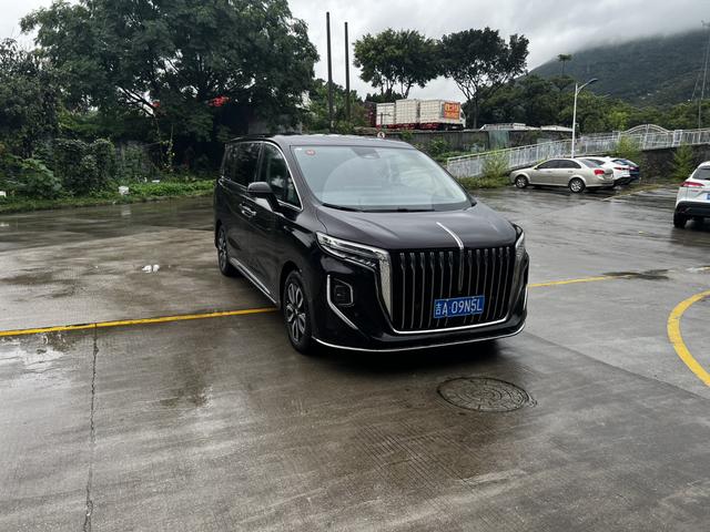 Hongqi HQ9