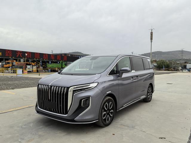 Hongqi HQ9