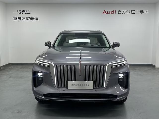 Hongqi E-HS9