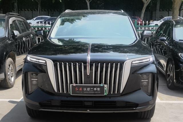 Hongqi E-HS9