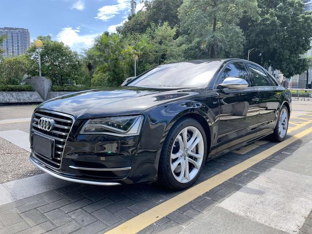 Audi S8