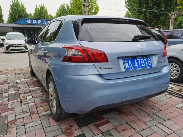 Peugeot 308S