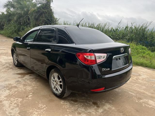 Dongfeng Fengshen S30