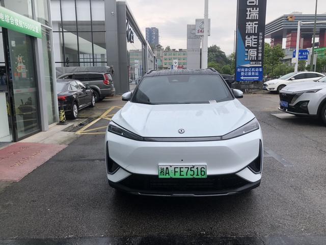 Dongfeng Fengshen L7 PHEV