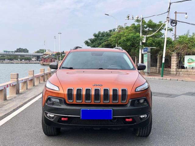 Jeep Free light (imported)