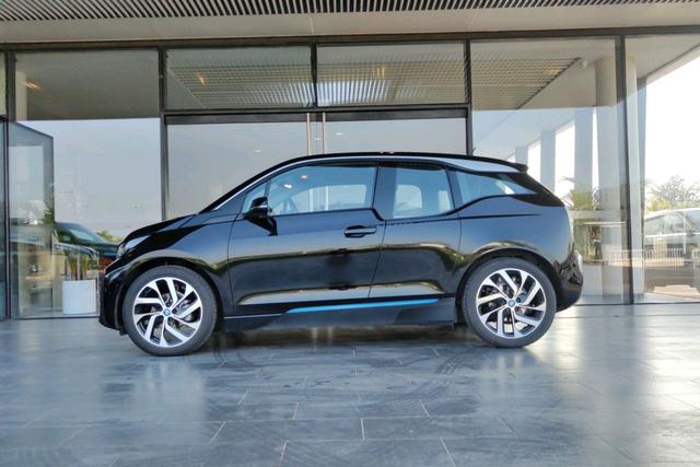 BMW i3 (imported)