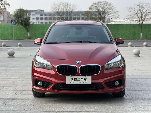 BMW 2 series station wagon (imported)