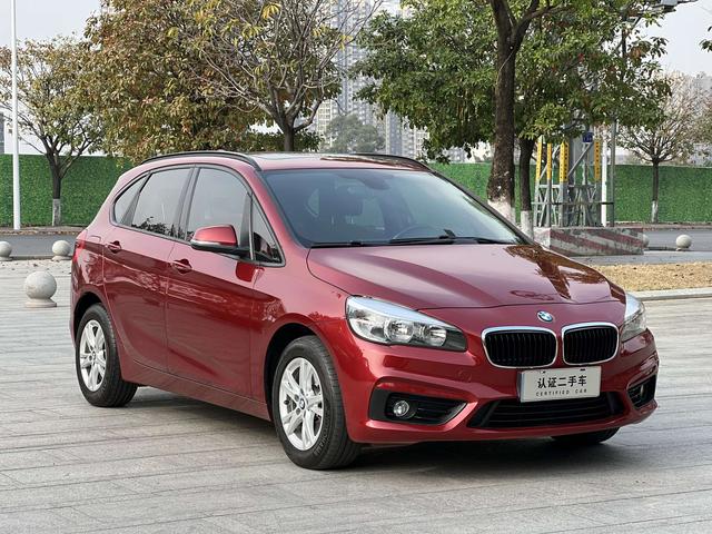 BMW 2 series station wagon (imported)