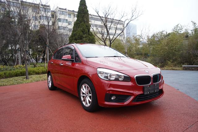 BMW 2 series station wagon