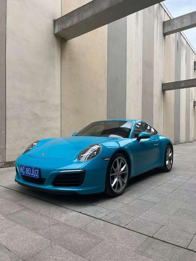 Porsche 911