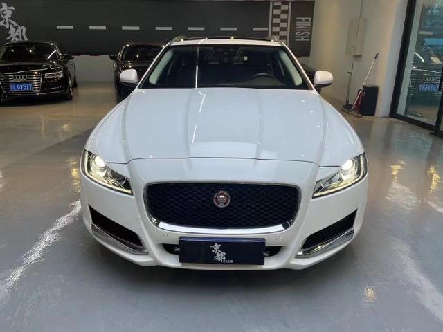 Jaguar XF