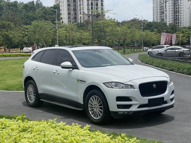 Jaguar F-PACE