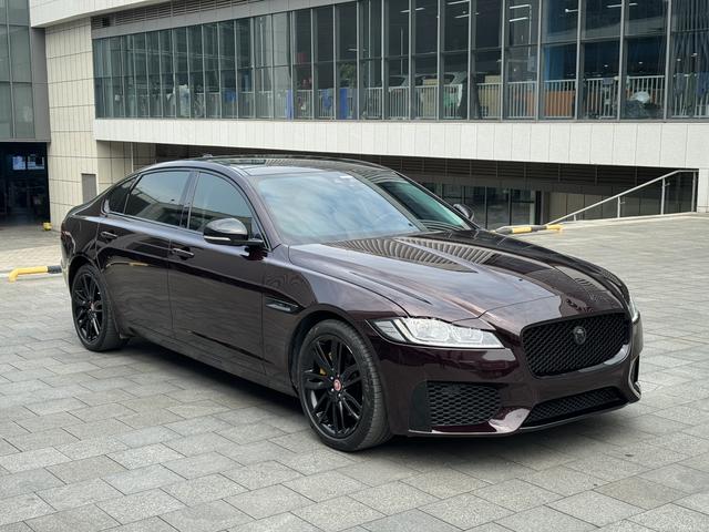 Jaguar XFL