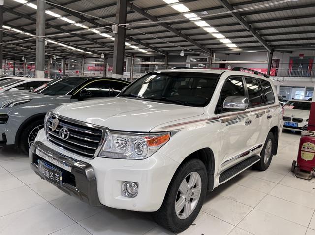 Toyota Land Cruiser (imported)