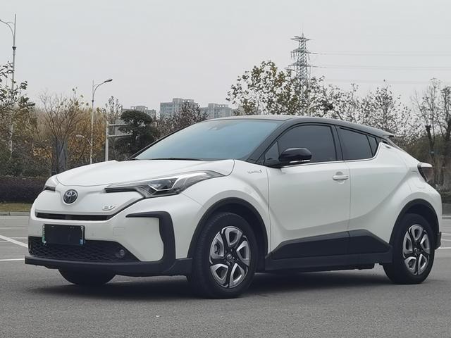 Toyota C-HR EV