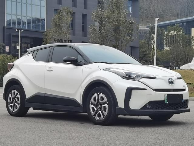 Toyota C-HR EV