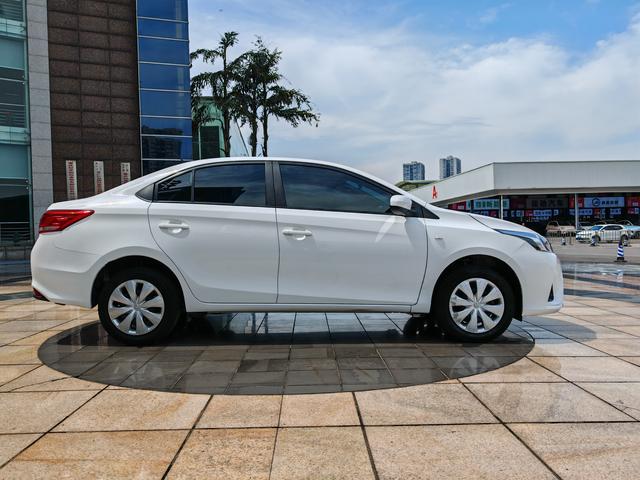 Toyota YARiS L Enjoy