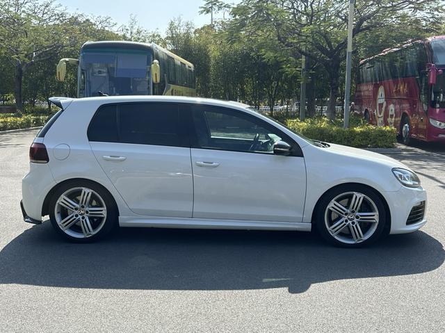 Volkswagen Golf (imported)