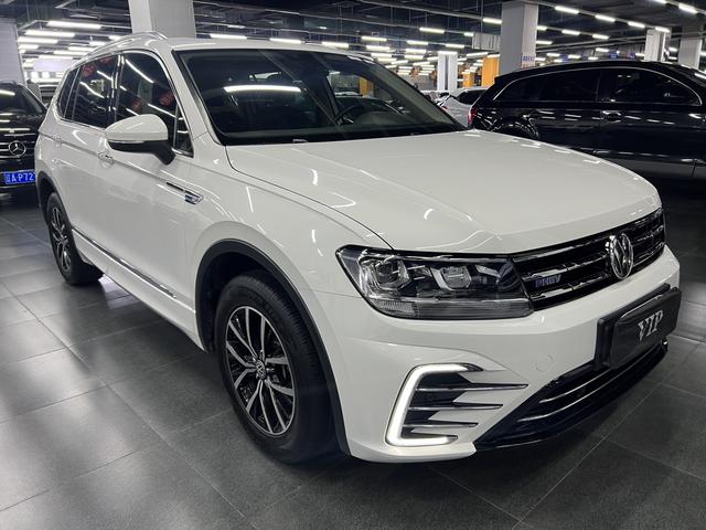 Volkswagen Tiguan L PHEV