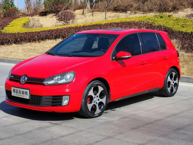 Volkswagen Golf GTI