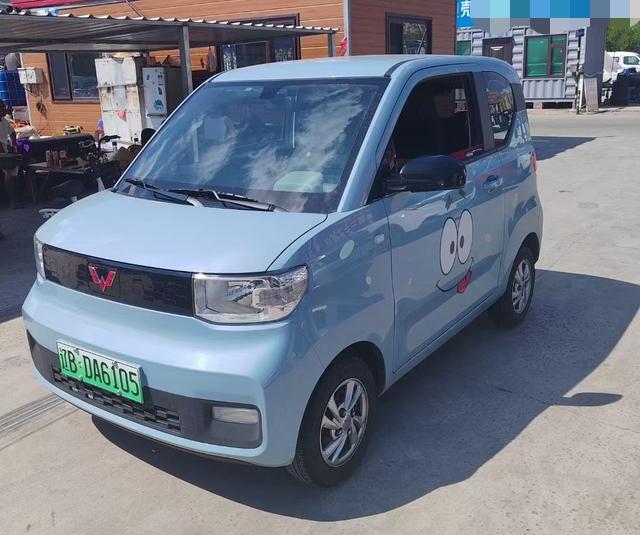 Wuling Hongguang MINIEV  из Китая