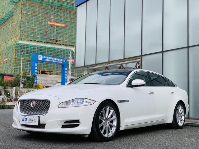 Jaguar XJ