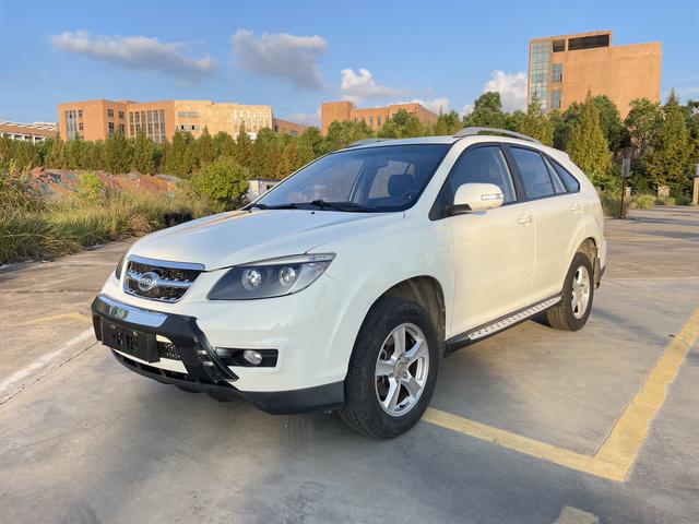 BYD S6