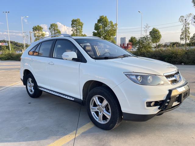 BYD S6