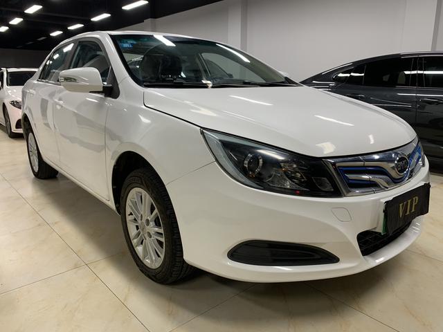 BYD e5