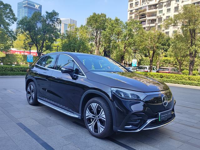 Mercedes-Benz EQE SUV